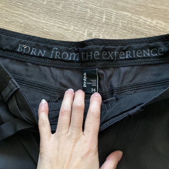 Mens PRANA size 34 shorts BRAND NEW Charcoal Gray - Picture 2 of 4